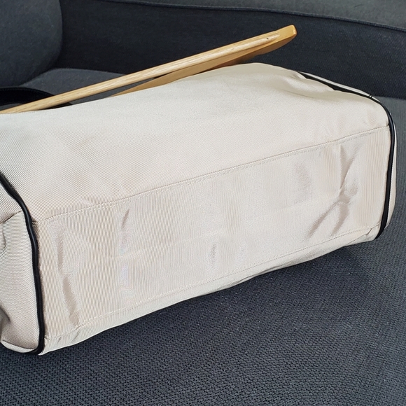 Calvin Klein Beige & Black tote BNWOT - Picture 3 of 5